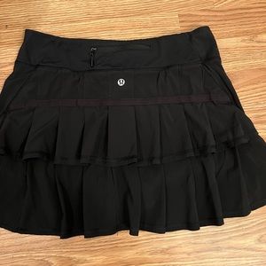 Lululemon athletica skirts size 6 women/black